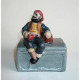 Tirelire figurine Pirate sur coffre