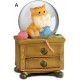 Boule de neige figurine Chat sur commode